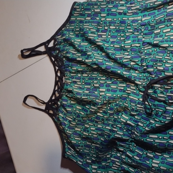 Mossimo green blue and white color block dress size M - Picture 3 of 4